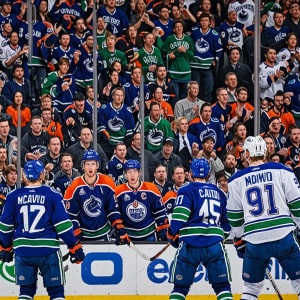Les Oilers et les Canucks s’affrontent à Edmonton : confrontation du troisième match